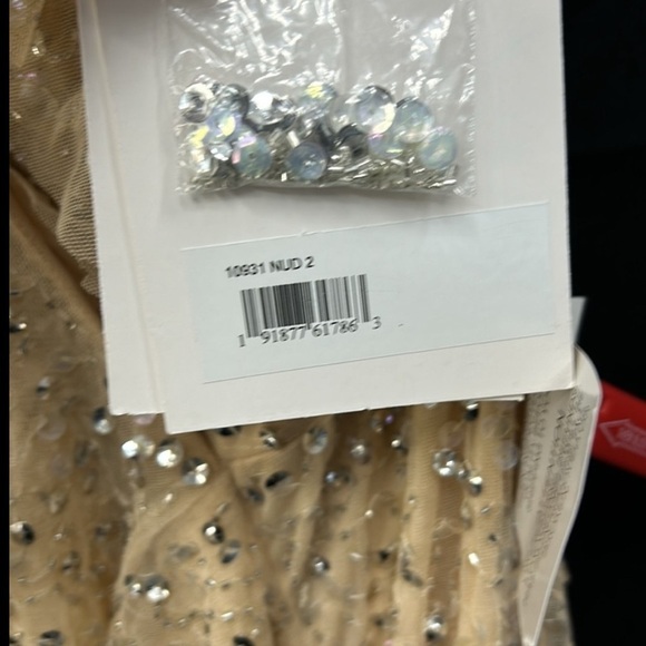 Mac Duggal 10931 NWT EMBELLISHED RUFFLE FAUX WRAP SEQUINED GOWN - Picture 7 of 10